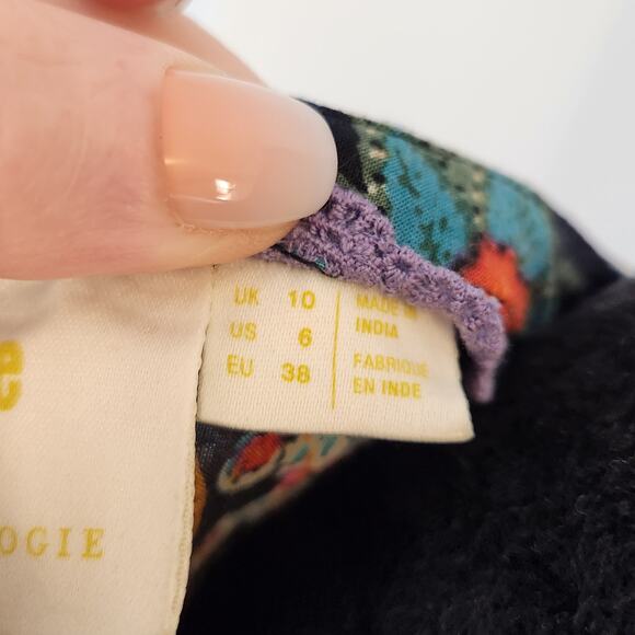 MAEVE Anthropologie Carter Floral Top, Size 6 - Picture 13 of 13